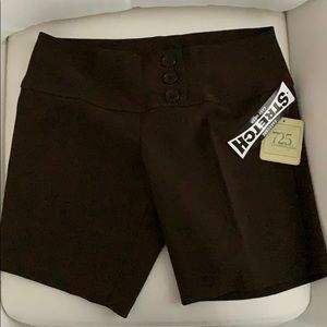 725 Original easy wear brown women shorts